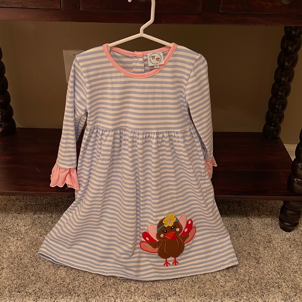 EUC. Brand: Smock Monkey. Turkey appliqué dress. Size:5